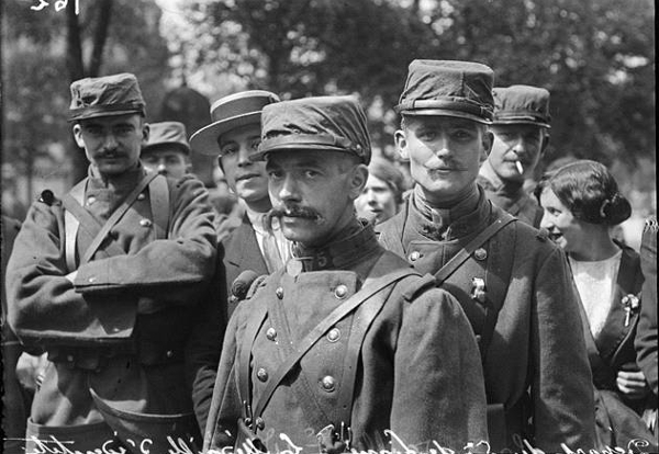 Guerre 1914-1918. Cinquième journée de mobilisation à Paris. 136708 (© Caudrilliers / Excelsior – L'Equipe / Roger-Viollet)