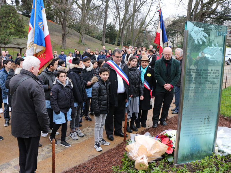 monde combattant commemoration buttes chaumont