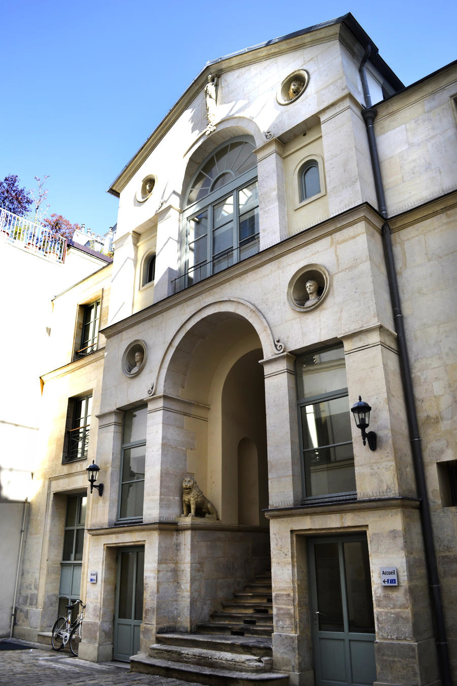 Maison blanche Hauteville.jpg