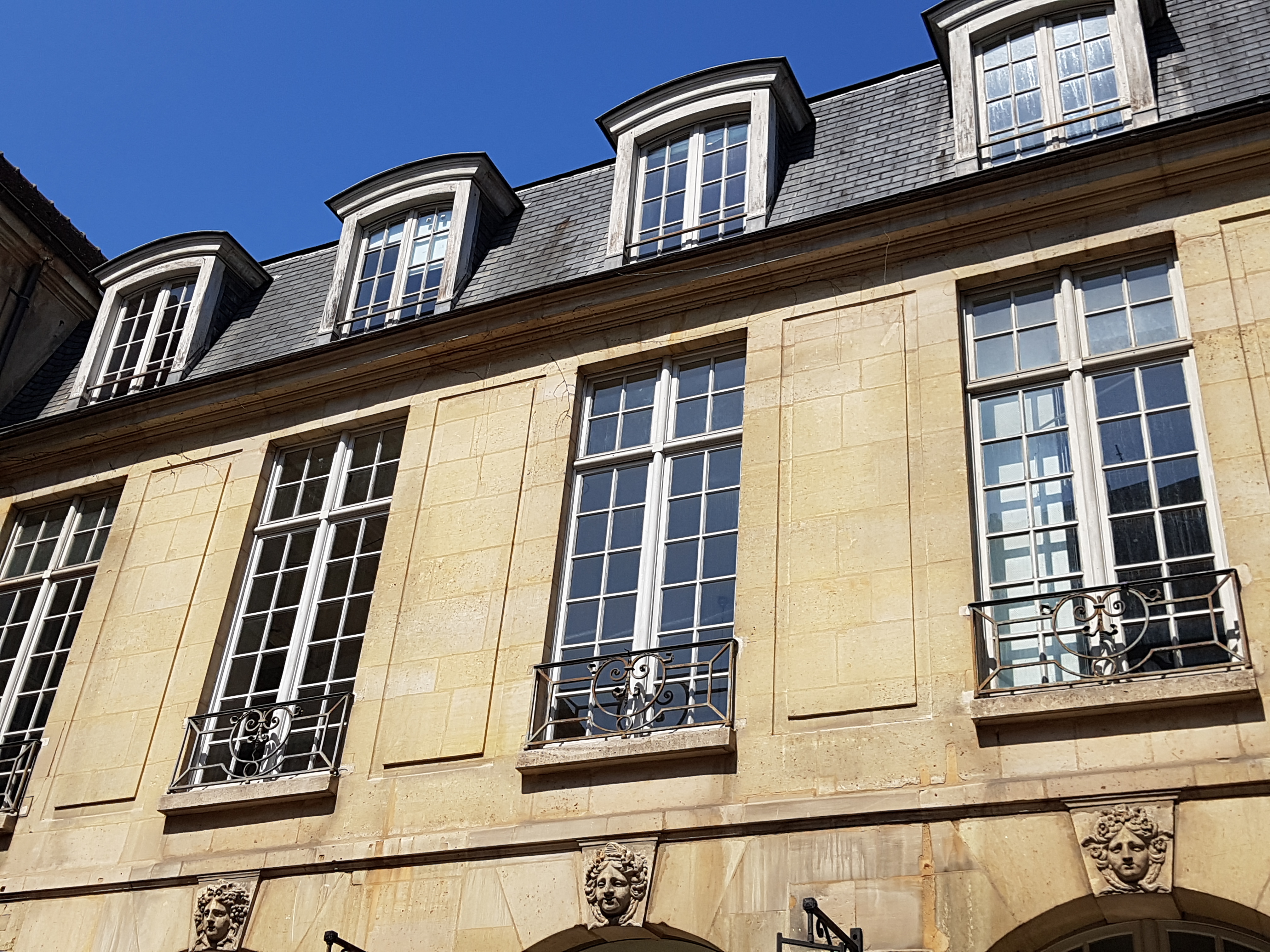 Hôtel de Coulanges.jpg