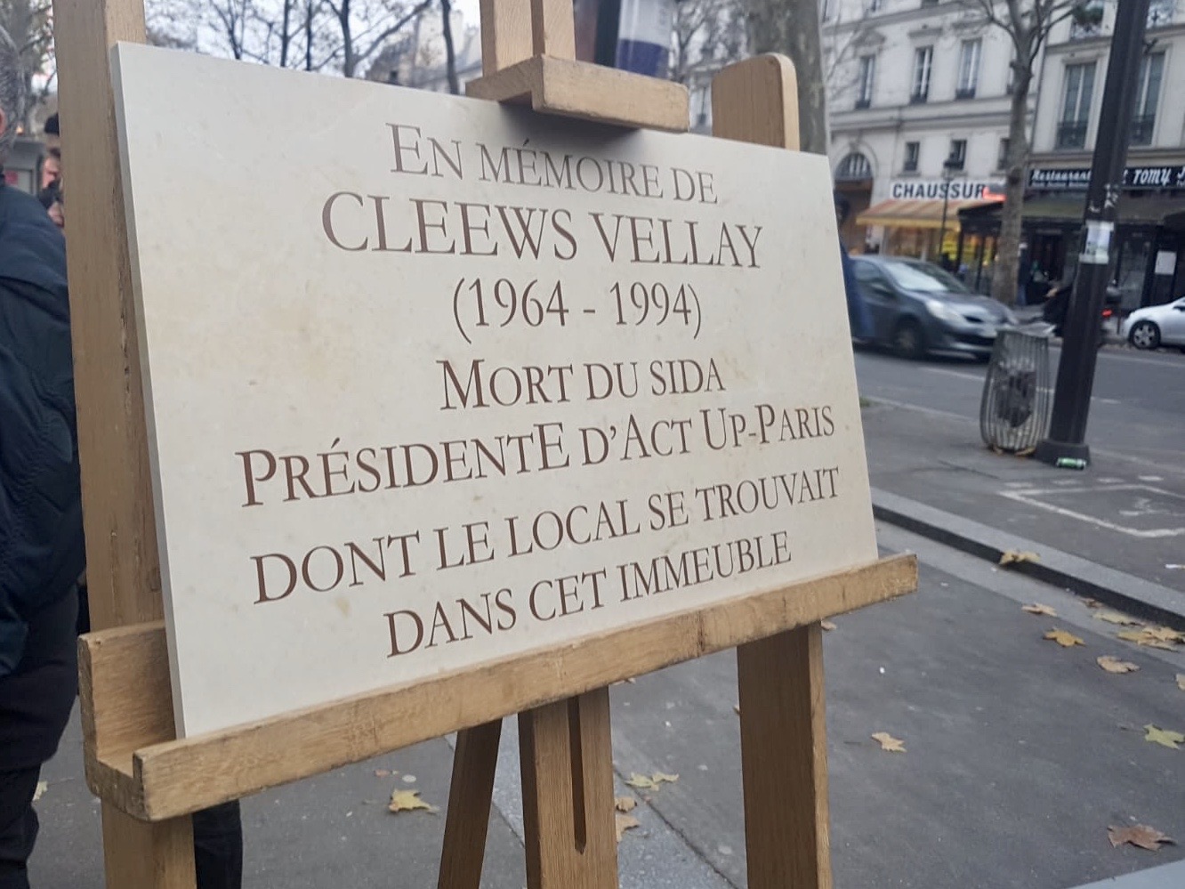 Promenade Cleews Vellay - plaque.jpg (Mairie 10)