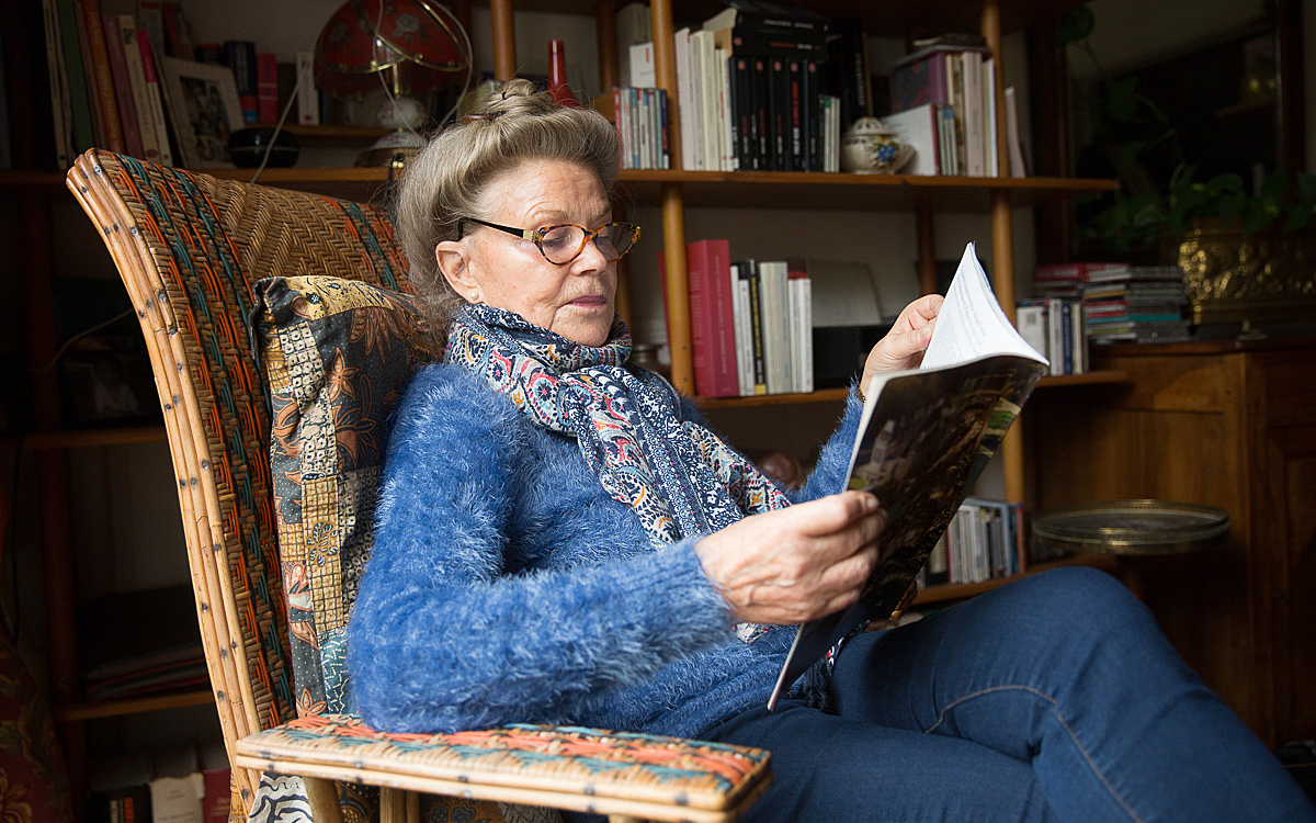 Senior - lecture - confinement.jpg (Joséphine Brueder - Ville de Paris)
