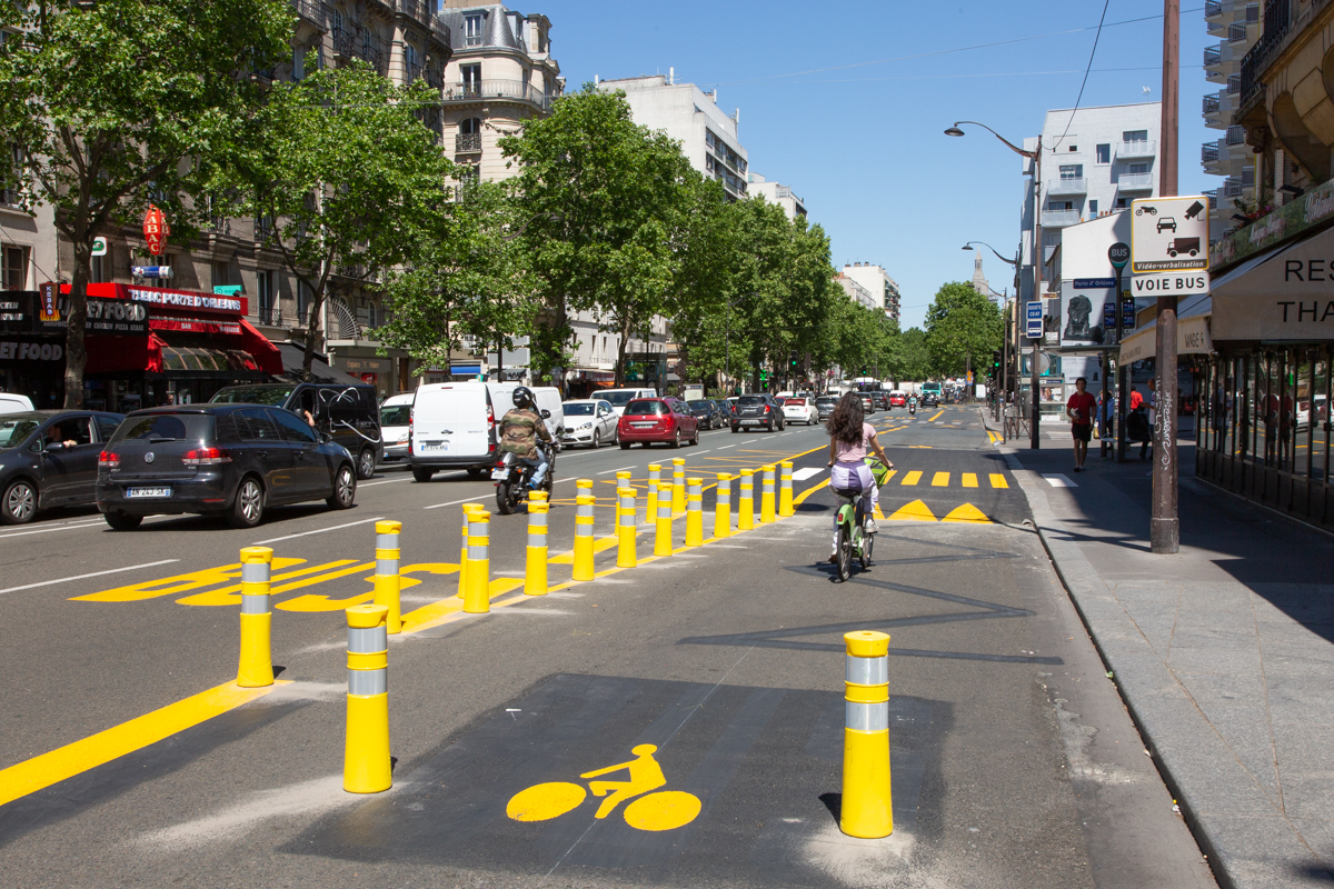 Piste cyclable transitoire Général Leclerc.jpg (Christophe Belin – Ville de Paris)