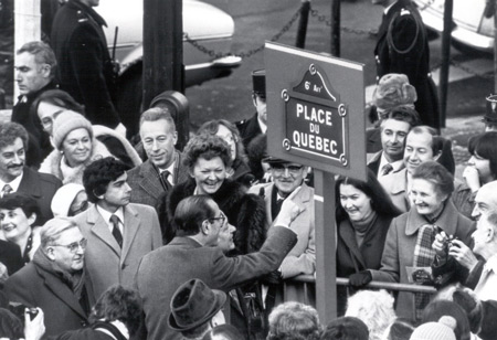 visu-inauguration-quebecq-chiracQ.jpg