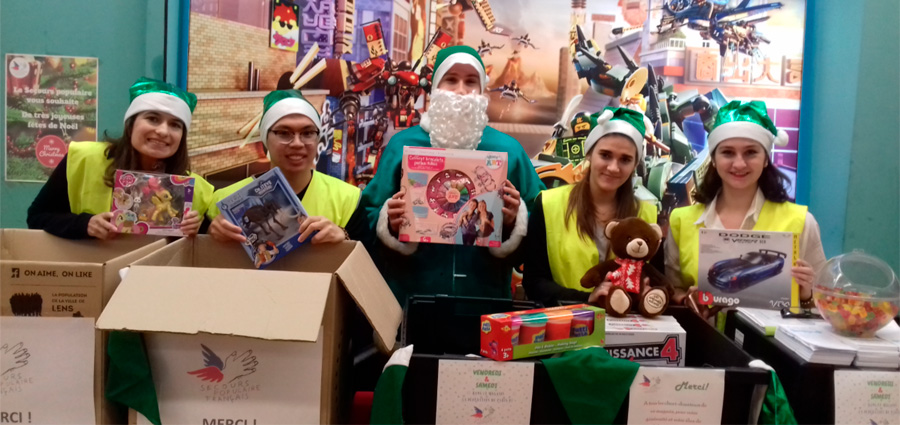 Père Noël vert article (Secours Populaire)