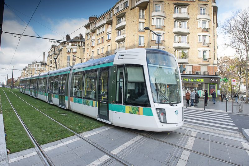 Le tramway métamorphose le nord de la capitale (© François Grunberg / Marie de Paris) Le tramway métamorphose le nord de la capitale