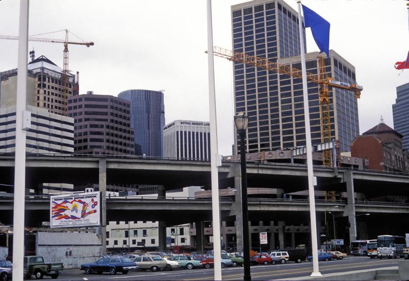 L'Embarcadero Freeway de San Francisco en 1985 (© Tim Pharoah) L'Embarcadero Freeway de San Francisco en 1985