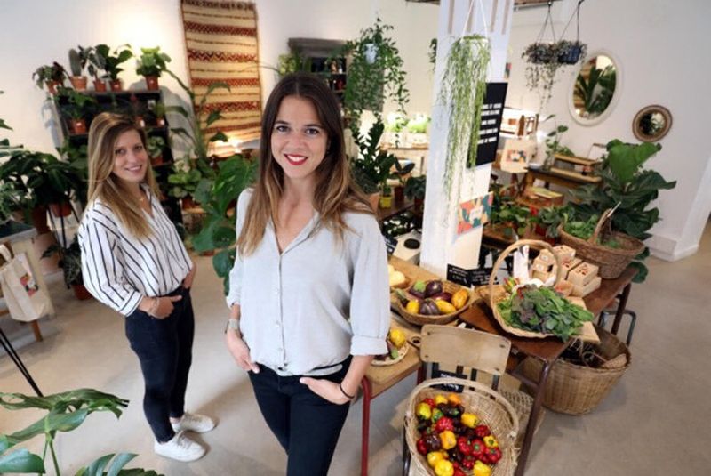 Alice et Marion Alma grown in town dans le testeur de commerce semaest (Jean-Baptiste Quentin)