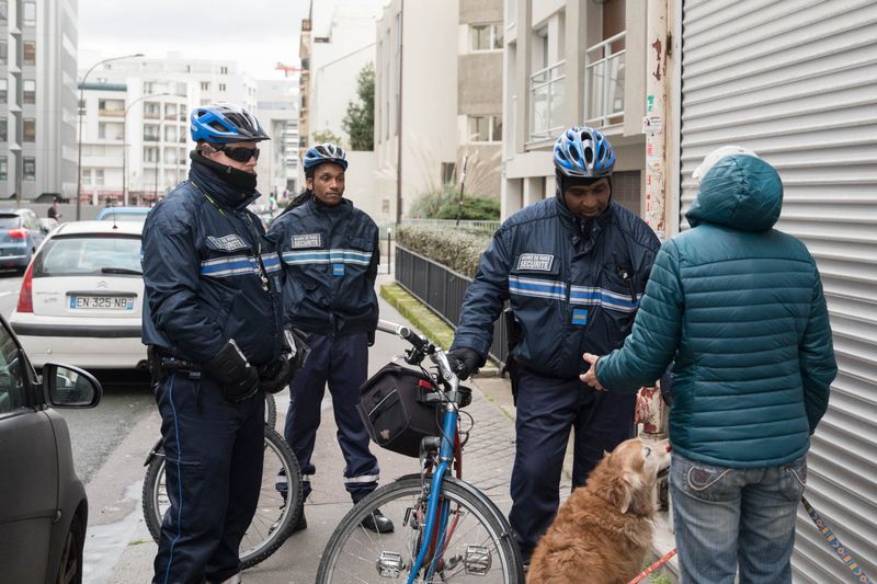 Inspecteurs de sécurité (ISVP) et Agents d’accueil et de surveillance (AAS) (Guillaume Bontemps / Ville de Paris)