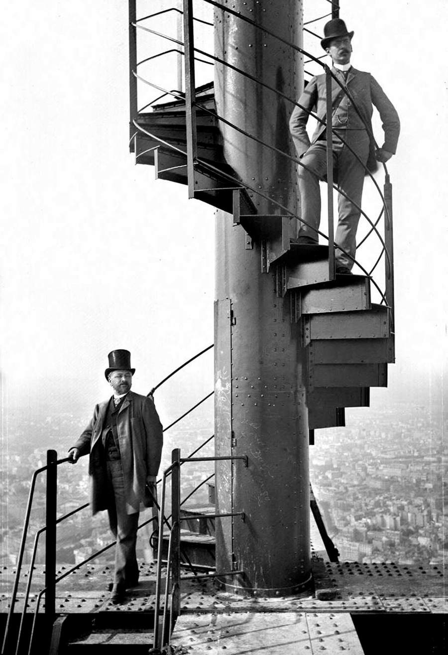 La Tour Eiffel fête ses 130 ans – Paris.fr