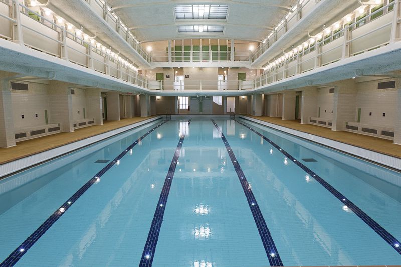 Bassin d'une Piscine (Henri Garat / Ville de Paris)